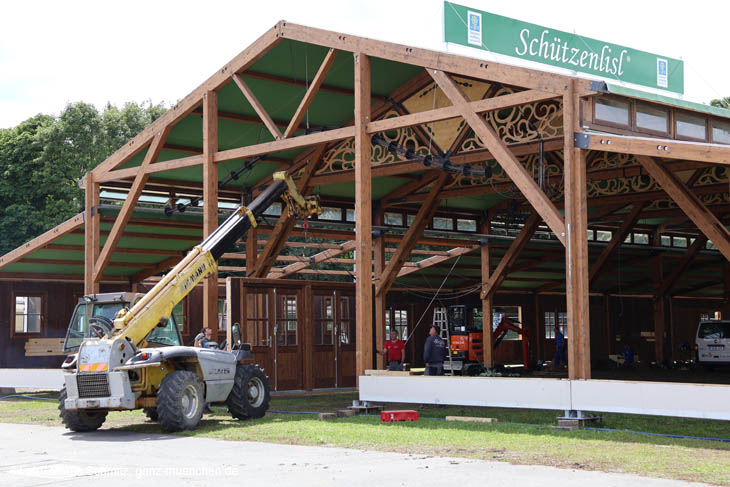 230808wiesnaufbau29-020