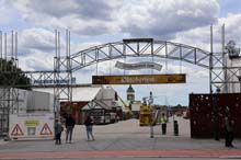 230808wiesnaufbau29-001