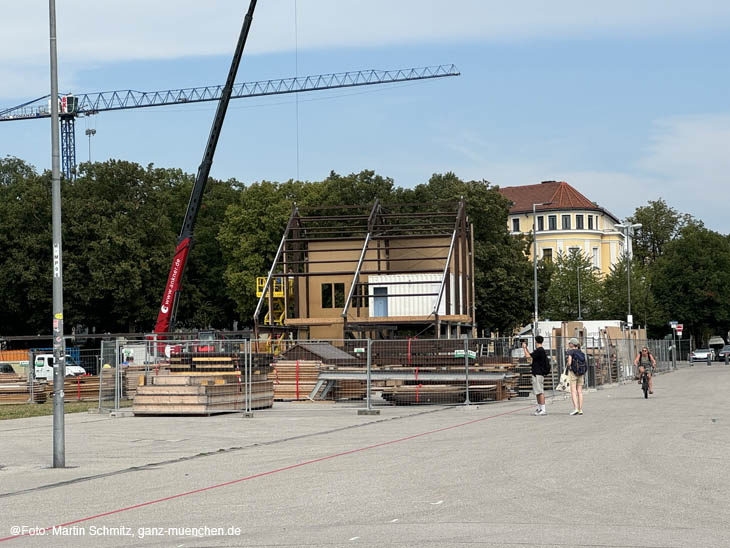 240812wiesnaufbau43t009
