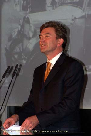 060207bmw_ndl_armbr075