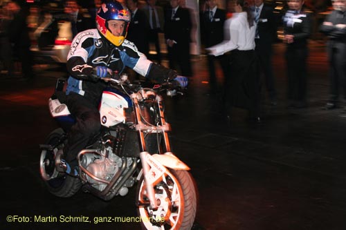 070321bmw_streetbike01