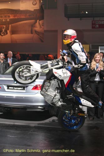 070321bmw_streetbike17