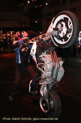 070321bmw_streetbike22