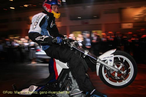 070321bmw_streetbike25