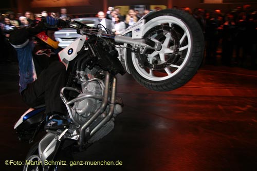 070321bmw_streetbike27