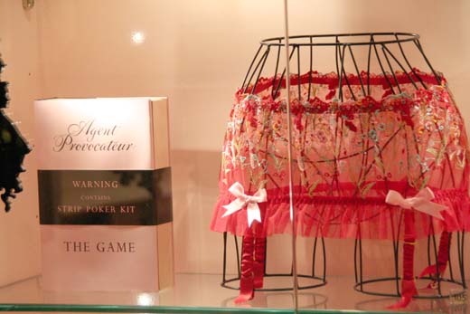 081120agentprovocateur006