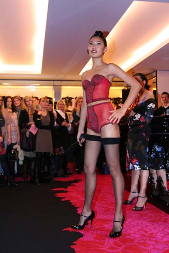081120agentprovocateur049