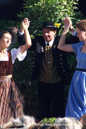 060716kocherlball_mlm149h