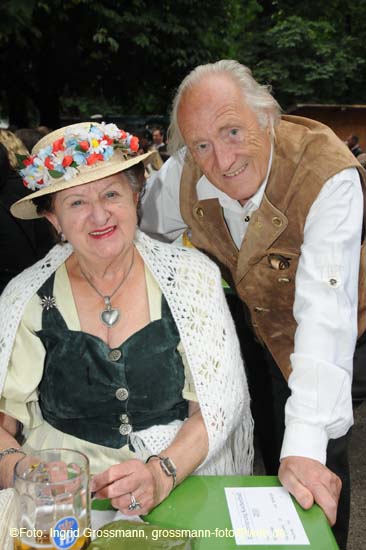 100718ig_kocherlball24