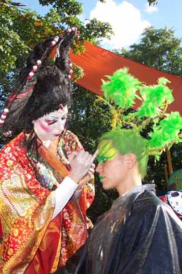 s_tollwood03_hair_h15b