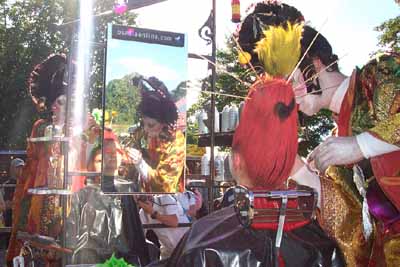 s_tollwood03_hair_q14