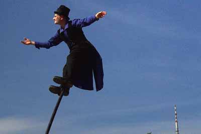 03tollwood1_q09strange0025