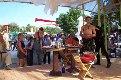 03tollwood1_q15mal_tattoo