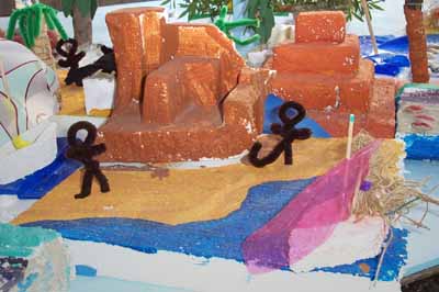 03tollwood2_q02gebasteltes