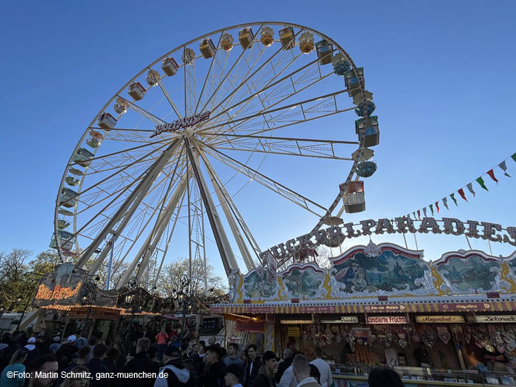 Riesenrad "Rou Parisienne" - Impressionen Augsburger Osterplärrer 2022 - 17.04.2022 / 220417aug-riesenrad01 ©Foto: Martin Schmitz 