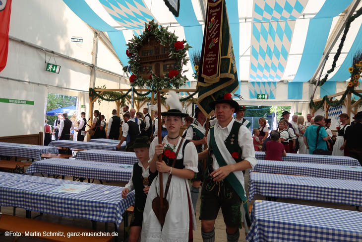 220813dachau-volksf004