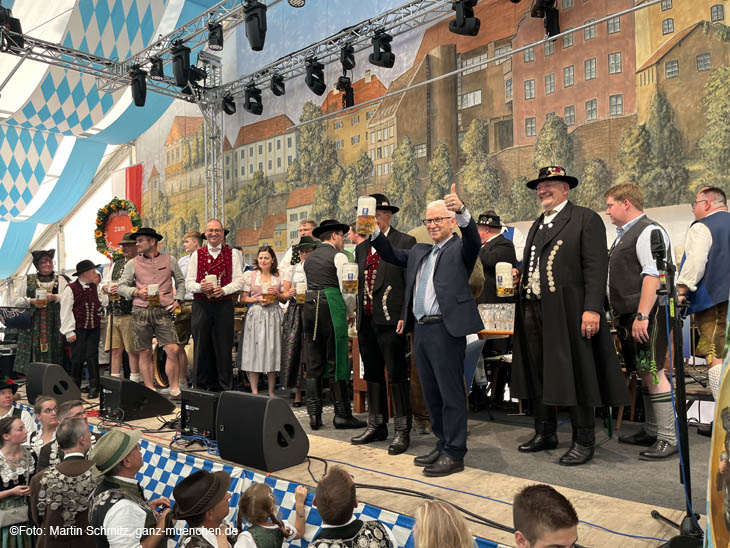 220813dachau-volksf035