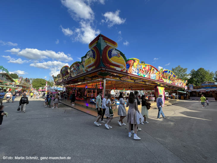 Diebold Autoscooter auf dem 70. Olchinger Volksfest 2022: 220610olchinger-volksf007.jpg