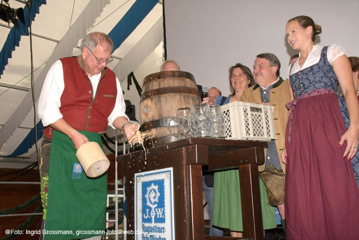 Anstich des 50. Unterhachinger B&uuml;rgerfest durch Bgm. Wolfgang Panzer am 05.07.2024 (&copy;Foto: Ingrid Grossmann)